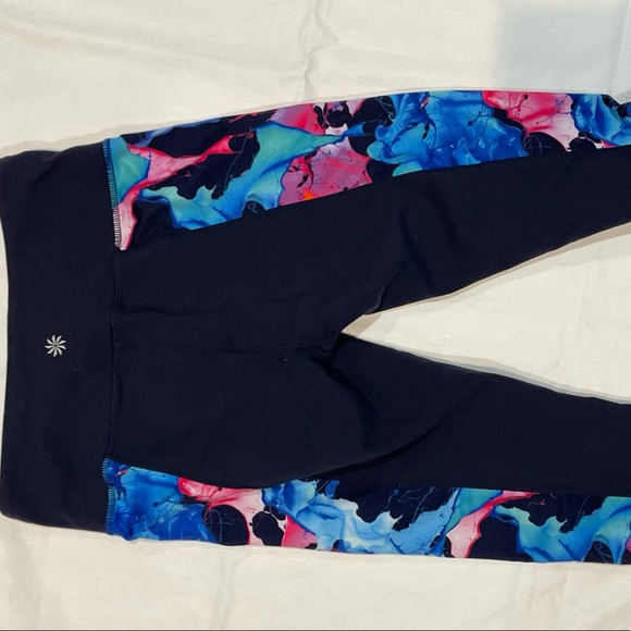 Like NEW! Athleta size small - Picture 3 of 4